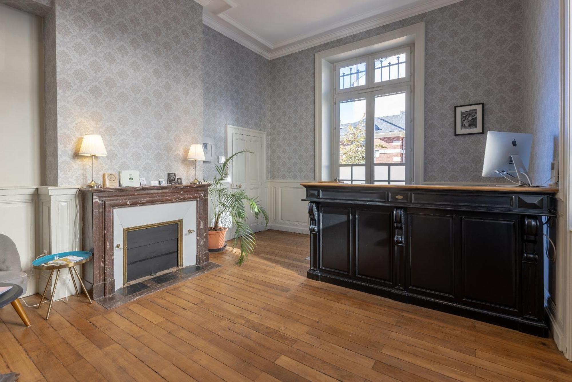 La Maison Blanche - Apparthotels De Charme Chic & Cosy A 350M Du Coeur De Ville De Limoges - Acces Autonome エクステリア 写真