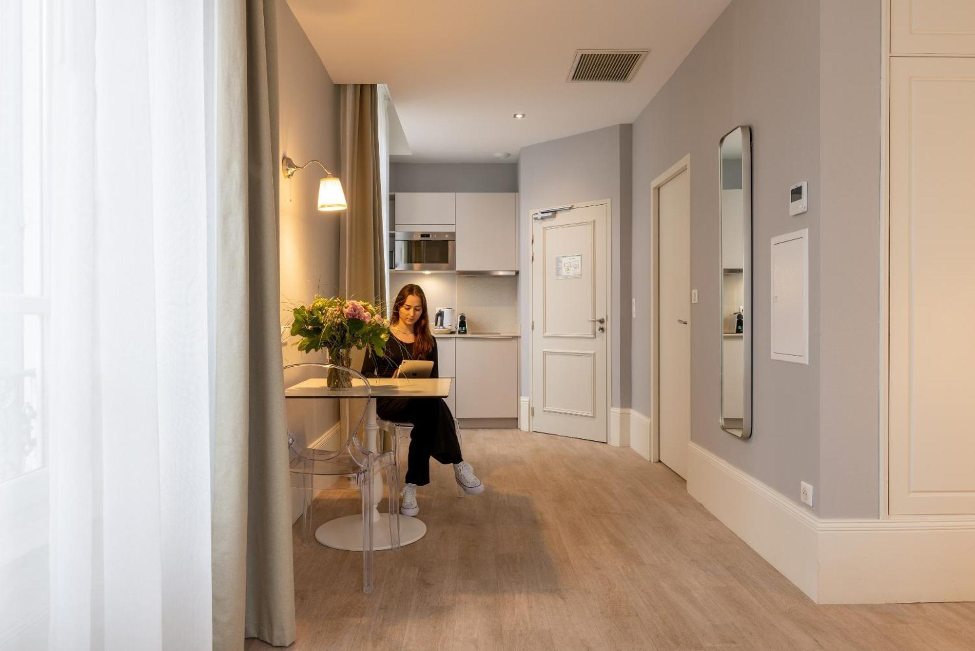 La Maison Blanche - Apparthotels De Charme Chic & Cosy A 350M Du Coeur De Ville De Limoges - Acces Autonome エクステリア 写真