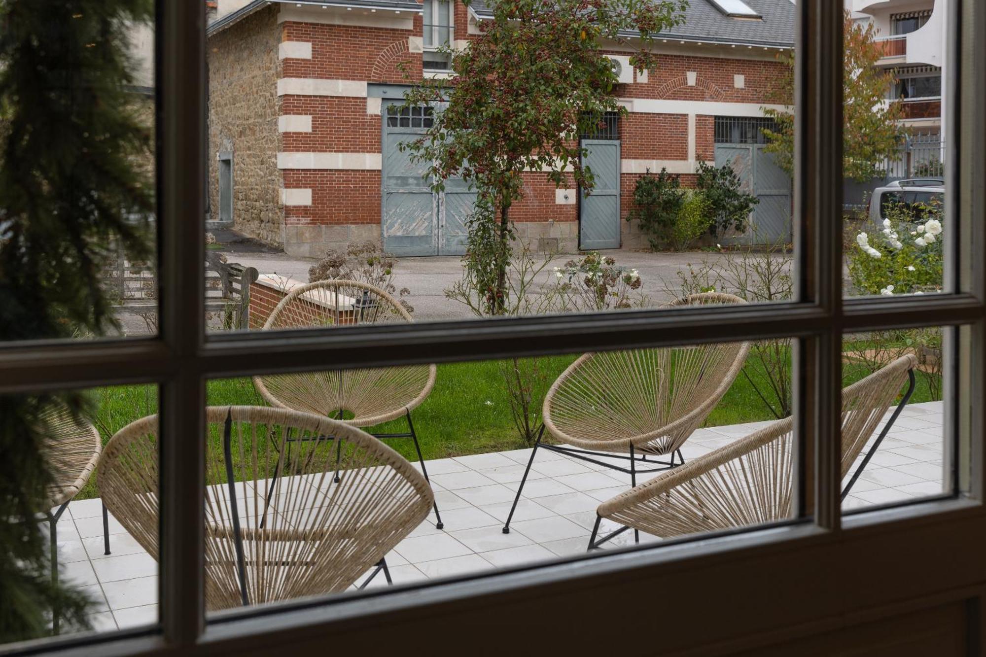 La Maison Blanche - Apparthotels De Charme Chic & Cosy A 350M Du Coeur De Ville De Limoges - Acces Autonome エクステリア 写真